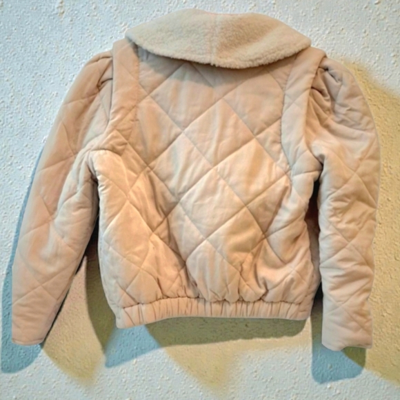 Blank NYC Women's Quilted Jacket Sherpa Collar Medium Beige EUC!! - Picture 3 of 8